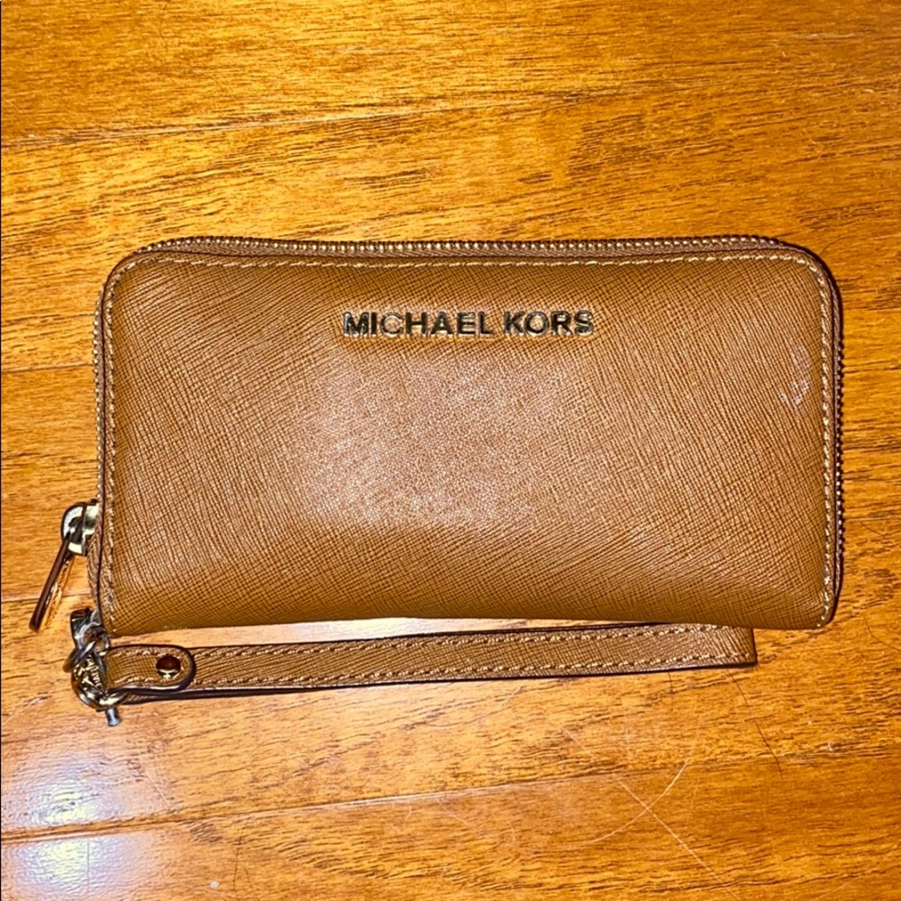 Michael Kors Wirstlet Wallet